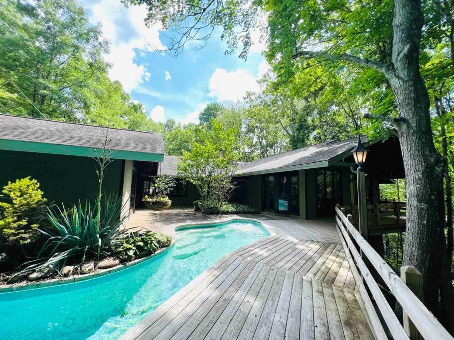 Bourbon Hollow Lodge With Hot Tub And Pool Plus Game Room Only 5 Min To Downtown ガトリンバーグ エクステリア 写真
