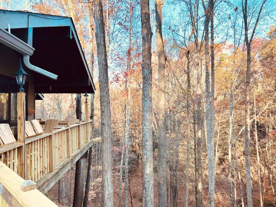 Bourbon Hollow Lodge With Hot Tub And Pool Plus Game Room Only 5 Min To Downtown ガトリンバーグ エクステリア 写真