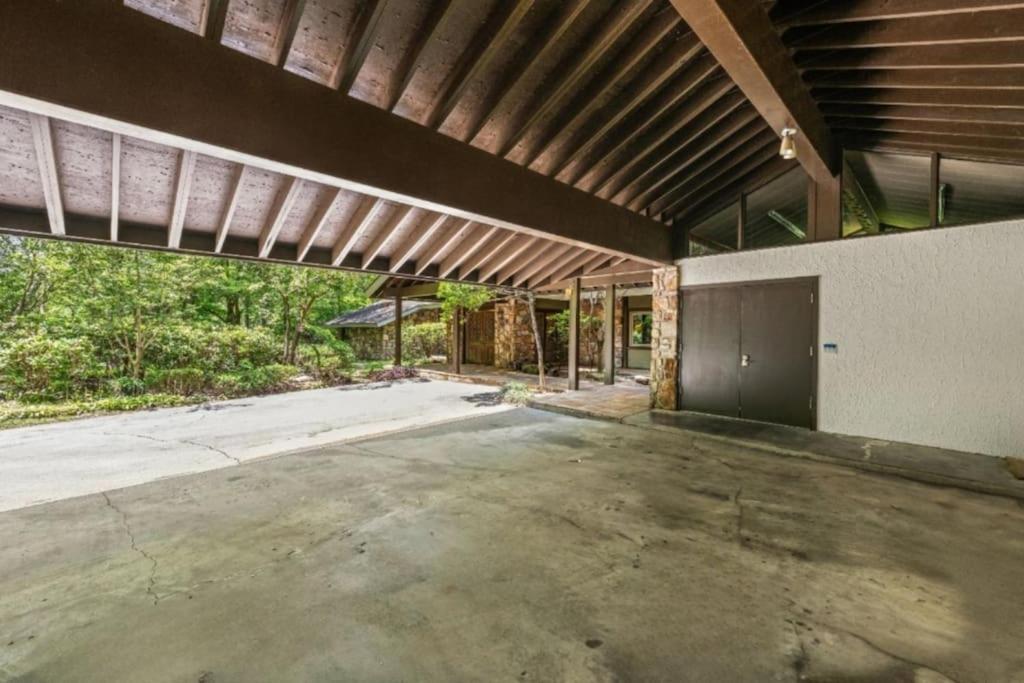 Bourbon Hollow Lodge With Hot Tub And Pool Plus Game Room Only 5 Min To Downtown ガトリンバーグ エクステリア 写真